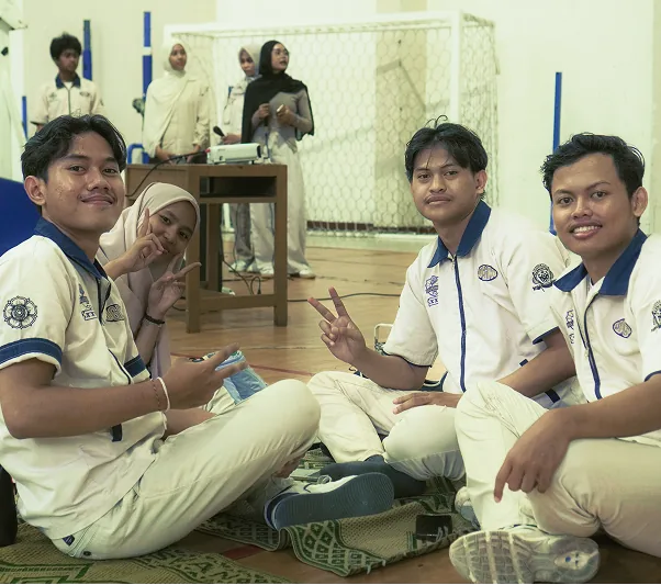Deskripsi foto 1